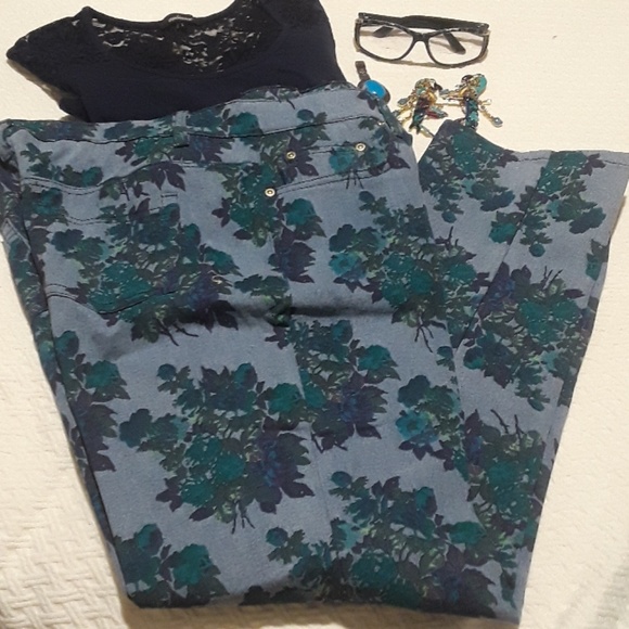 D G BY DIANE GILMAN SZ. 10 woman's clothing - Picture 2 of 7